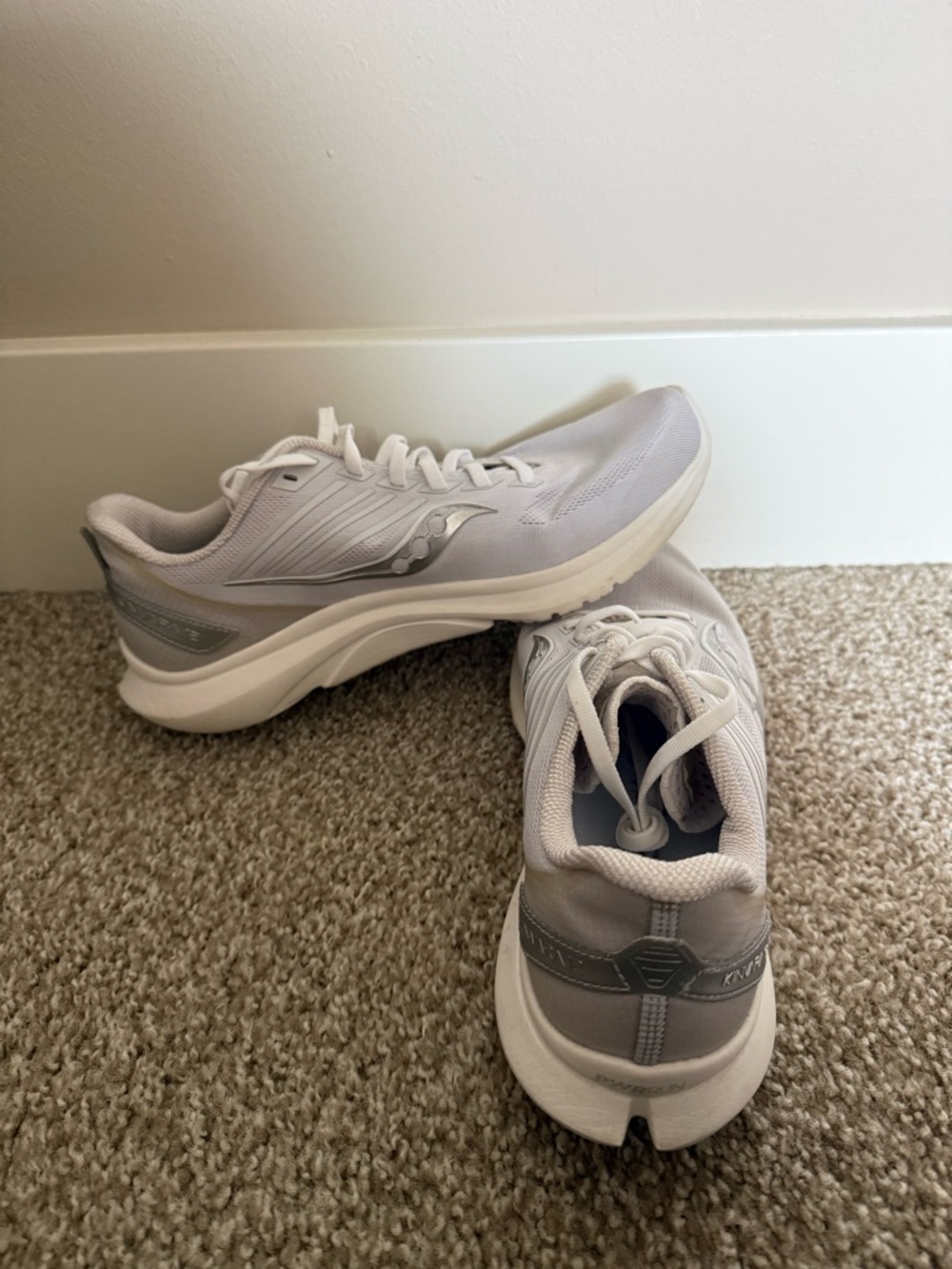 Saucony Women's Kinvara 12 Light Gray Running Shoes